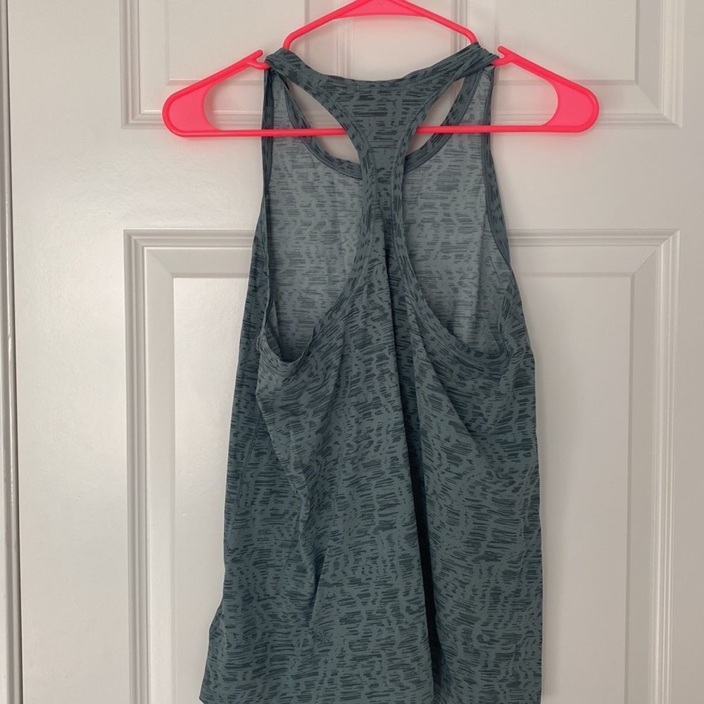 Athleta Tanktop  - Picture 2 of 6